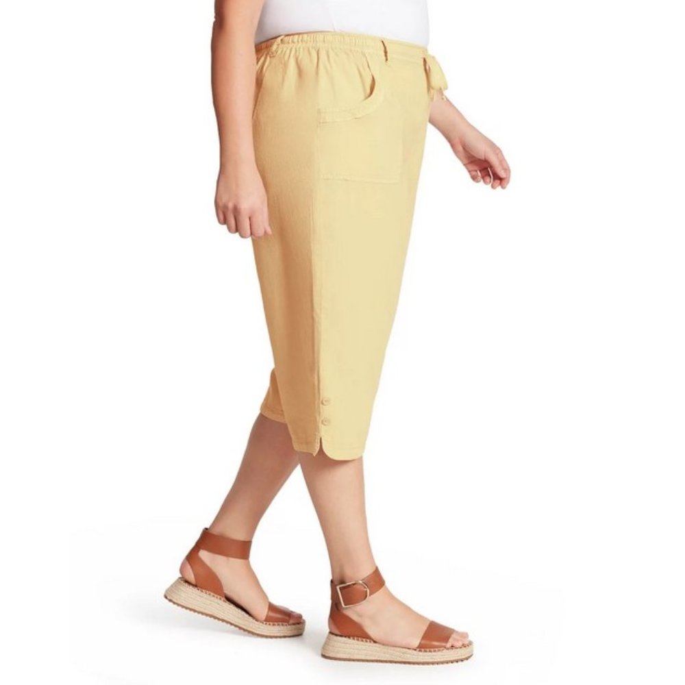 Gloria Vanderbilt Brit Dolphin Hem Capri Pants 2X - Picture 2 of 12